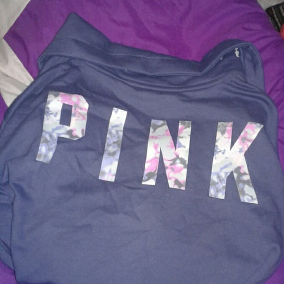VS PINK PULLOVER - Picture 2 of 5